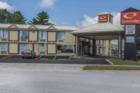  Econo Lodge Orillia  Ориллия